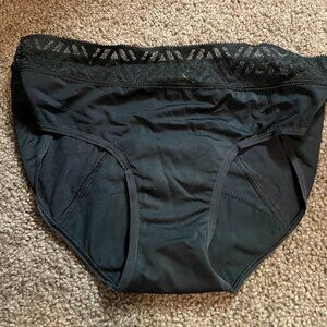 Thinx - Hiphugger - Black Period Panties Underwear w. Lace Trim Medium